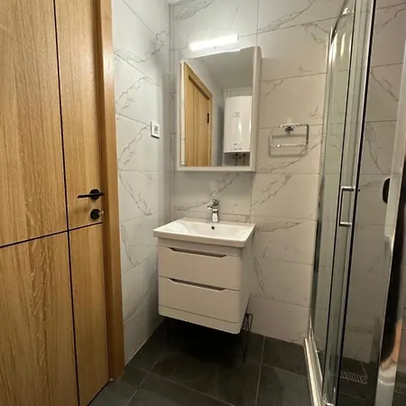 1001 Noc Zlatibor- Primamo Vaucere ! * زلاتيبور