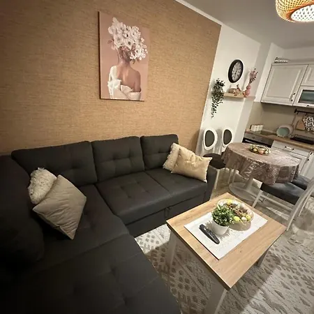 1001 Noc Zlatibor- Primamo Vaucere ! شقة